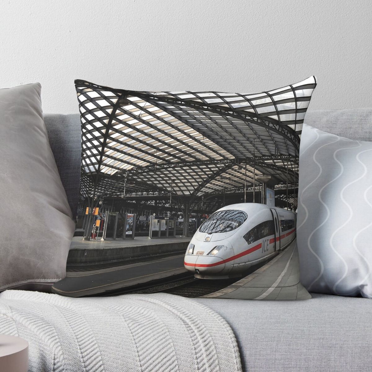 Ice High Speed Train Germany S - Germany Home Decor のレビューと価格