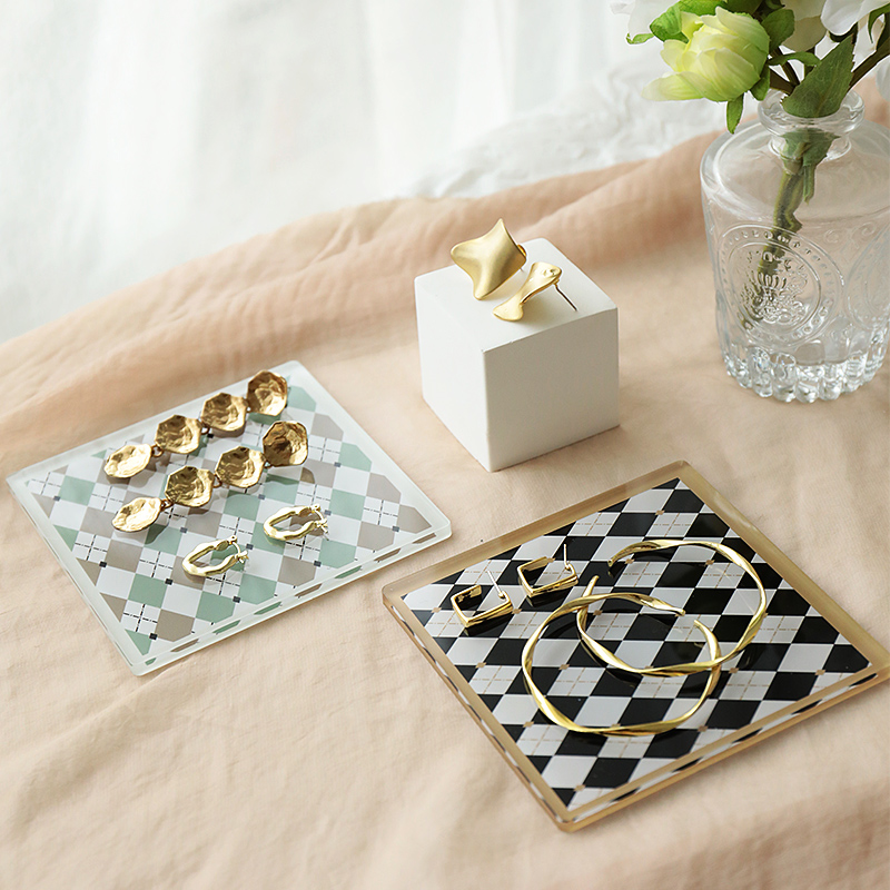 Acrylic Jewelry Display Stand  - Home Decor Online Shopping のレビューと価格