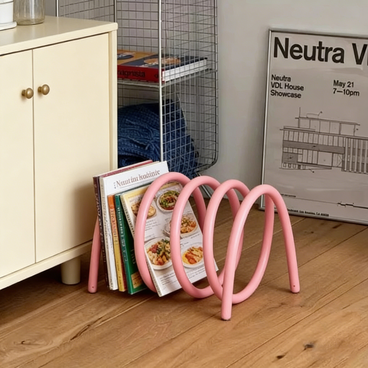 Creative Spring-Loaded Rotatin - Aesthetic Bookend のレビューと価格