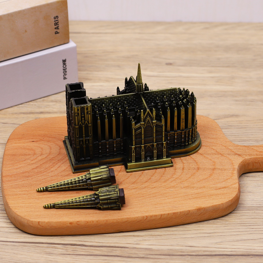 Cologne Cathedral Germany Stat - Germany Home Decor のレビューと価格