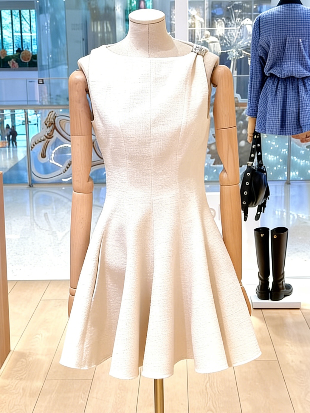 M Home Early Spring 2026 White - Home Decor Center のレビューと価格