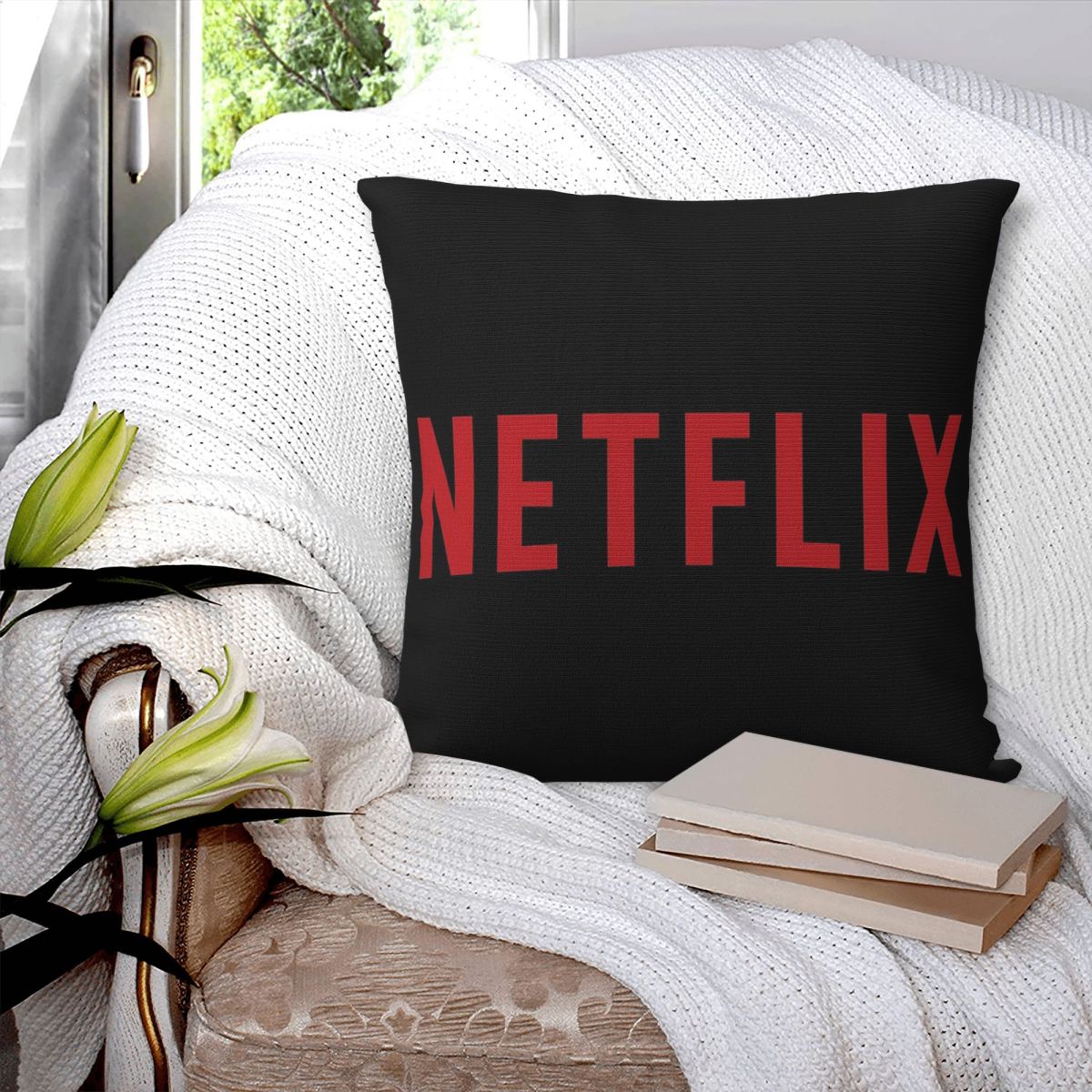 Netflix Logo Square Pillowcase - Home Decor Netflix のレビューと価格